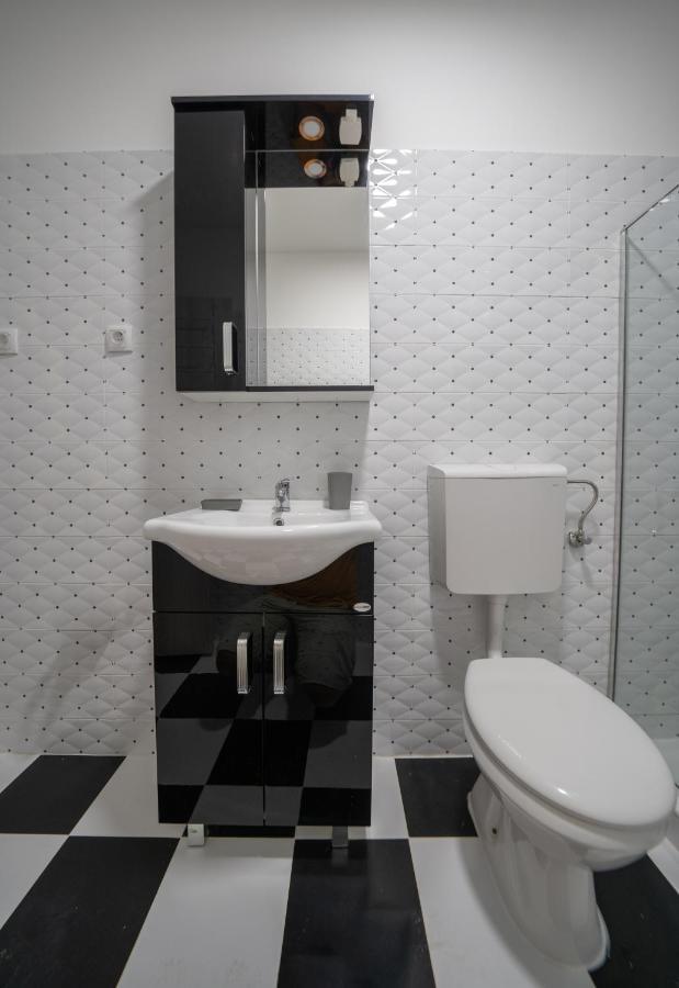Apartments Oliva リサン エクステリア 写真